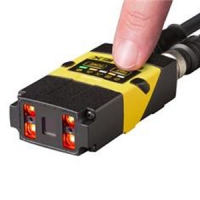 In-Sight 2000-130M Mini, Monochrome,0.5MP, 16mm LL, Red light, PoE Only